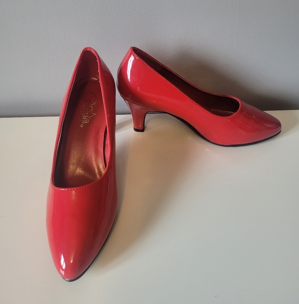 Pleaser Divine Block Heel Classic Pump, VGUC, Size 9